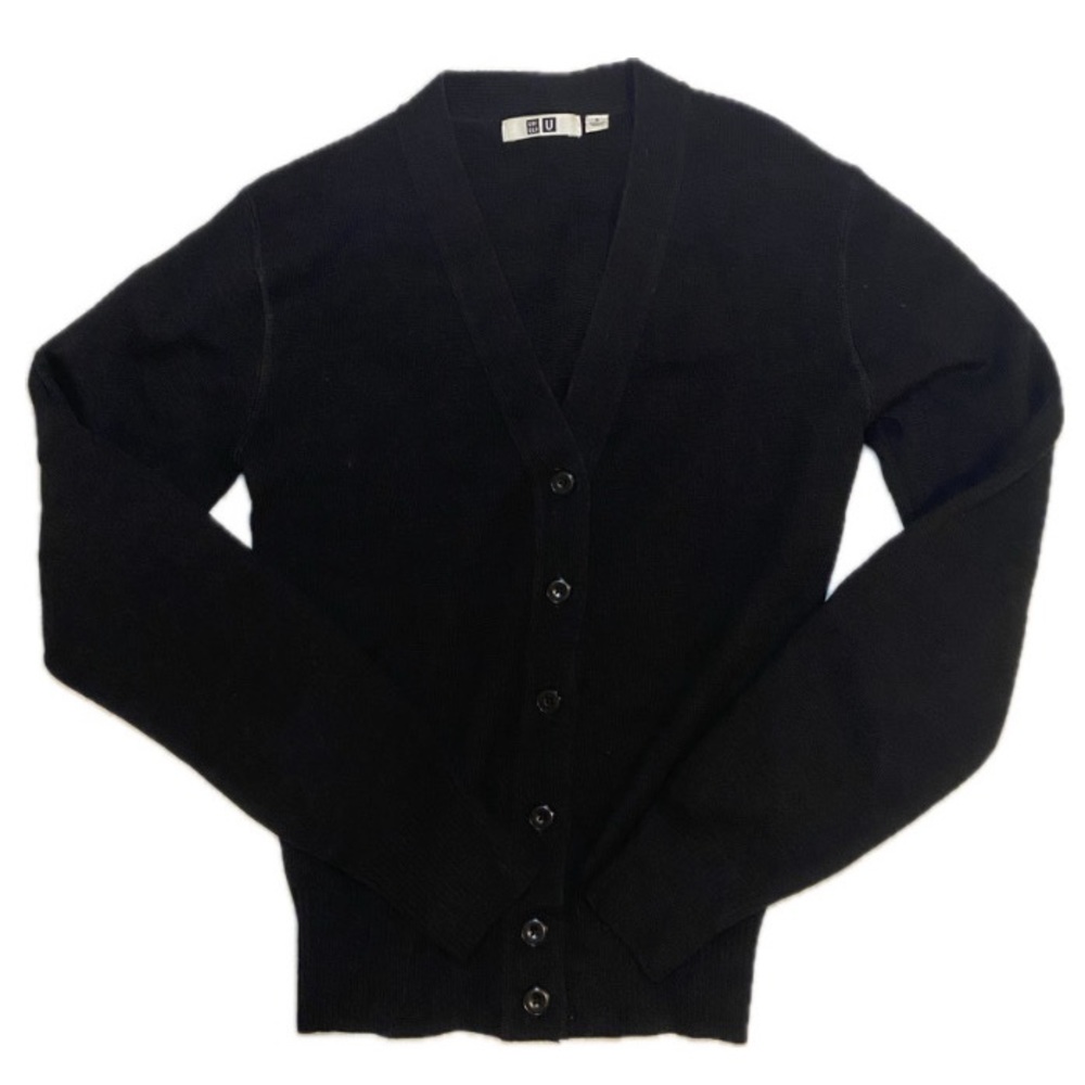 black uniqlo cardigan